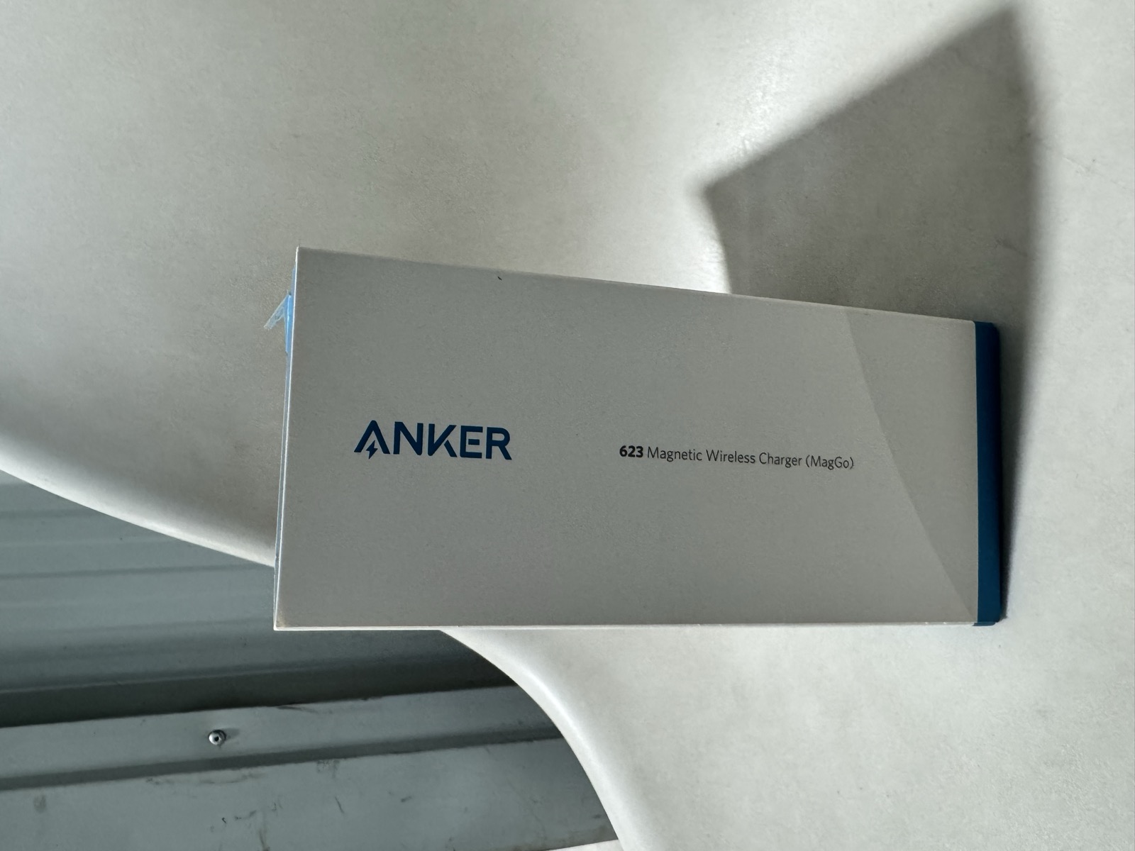 Anker 623 Magnetic Wireless Charger (MagGo) — image 4