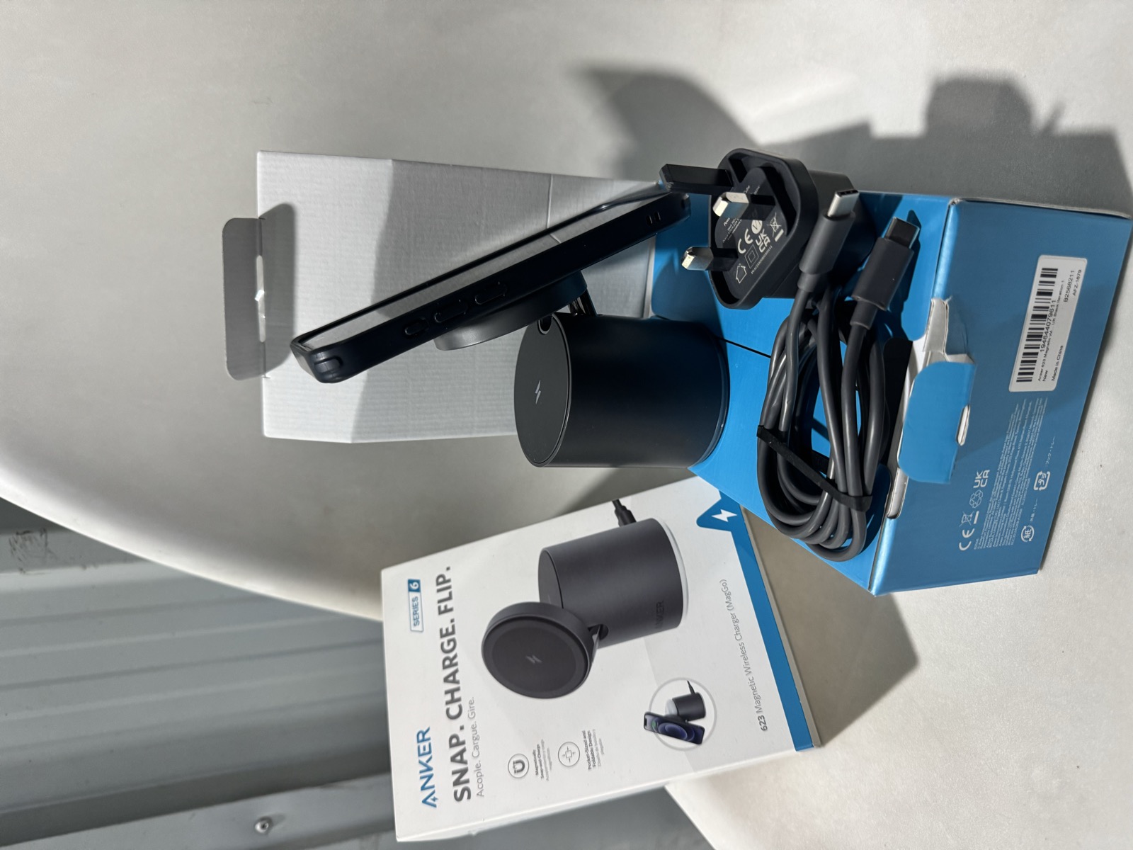 Anker 623 Magnetic Wireless Charger (MagGo) — image 8