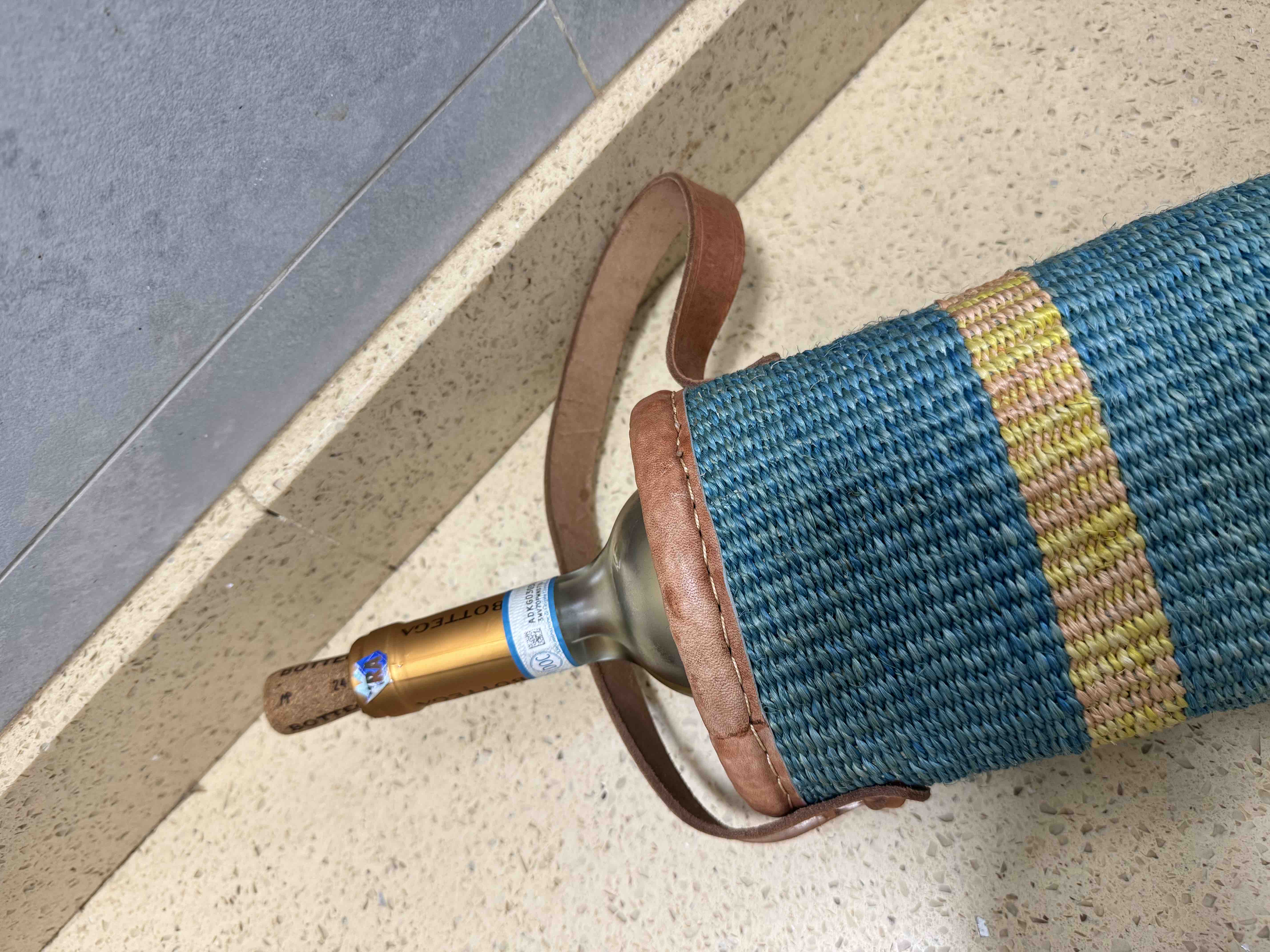 Blue Woven Wine Bottle Holder with Handle — image 3
