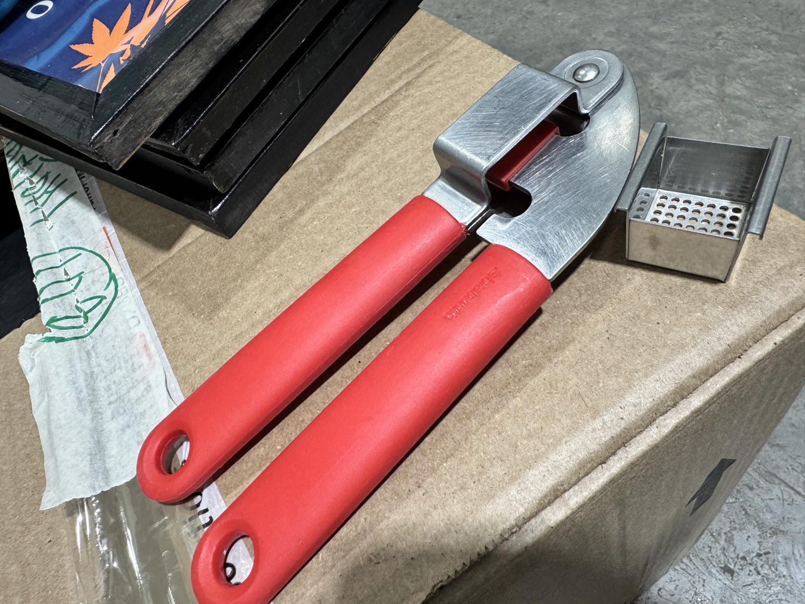 Brabantia Garlic Press — image 3