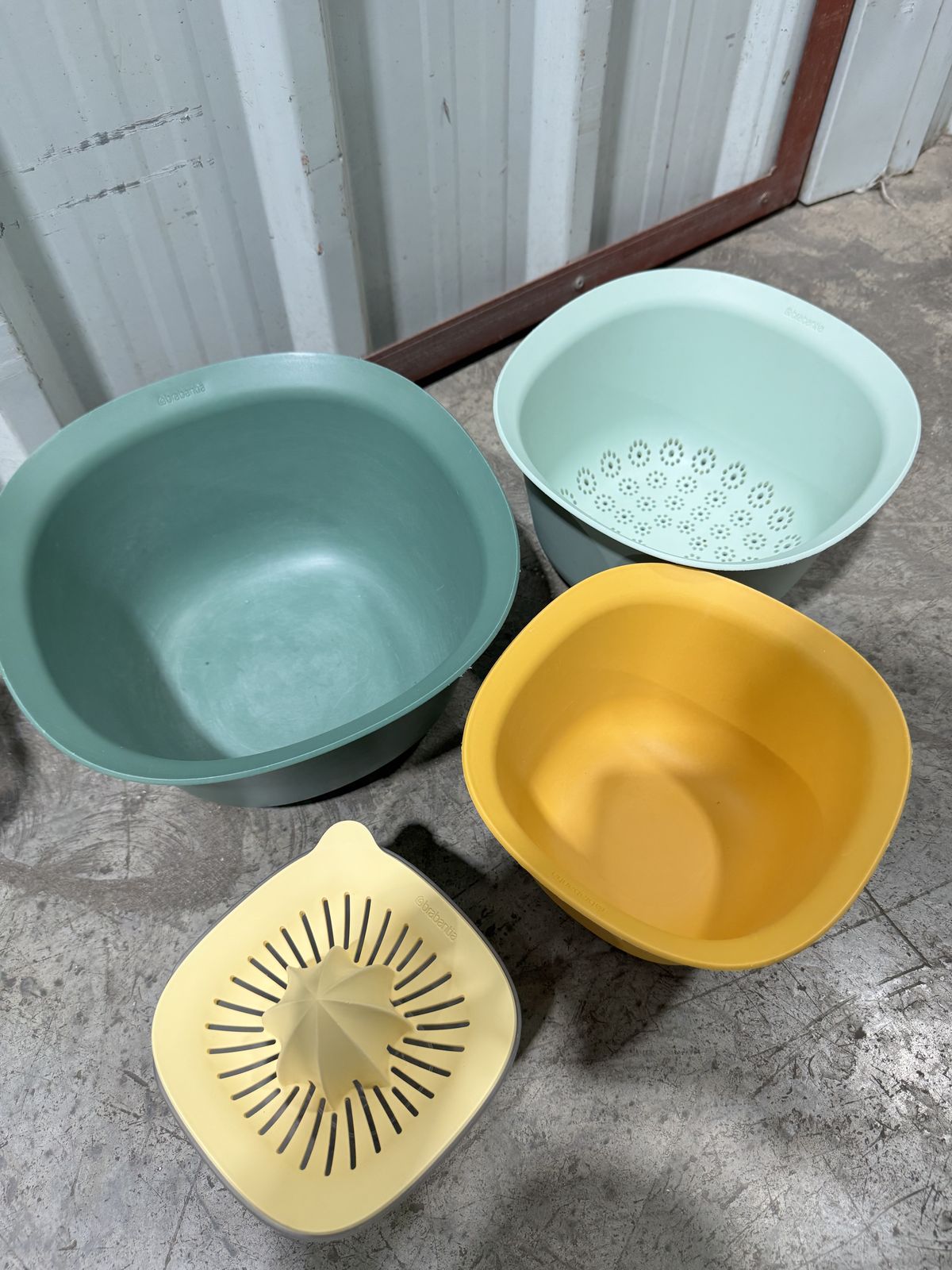 Brabantia Mixing Bowl Set — image 1