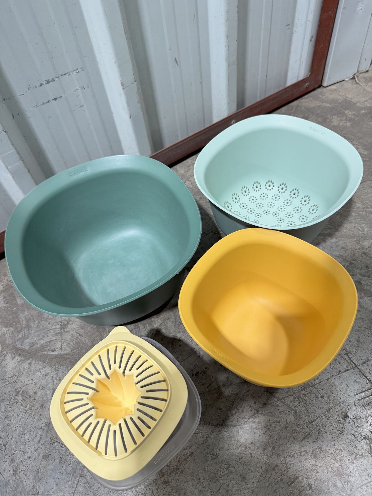 Brabantia Mixing Bowl Set — image 3