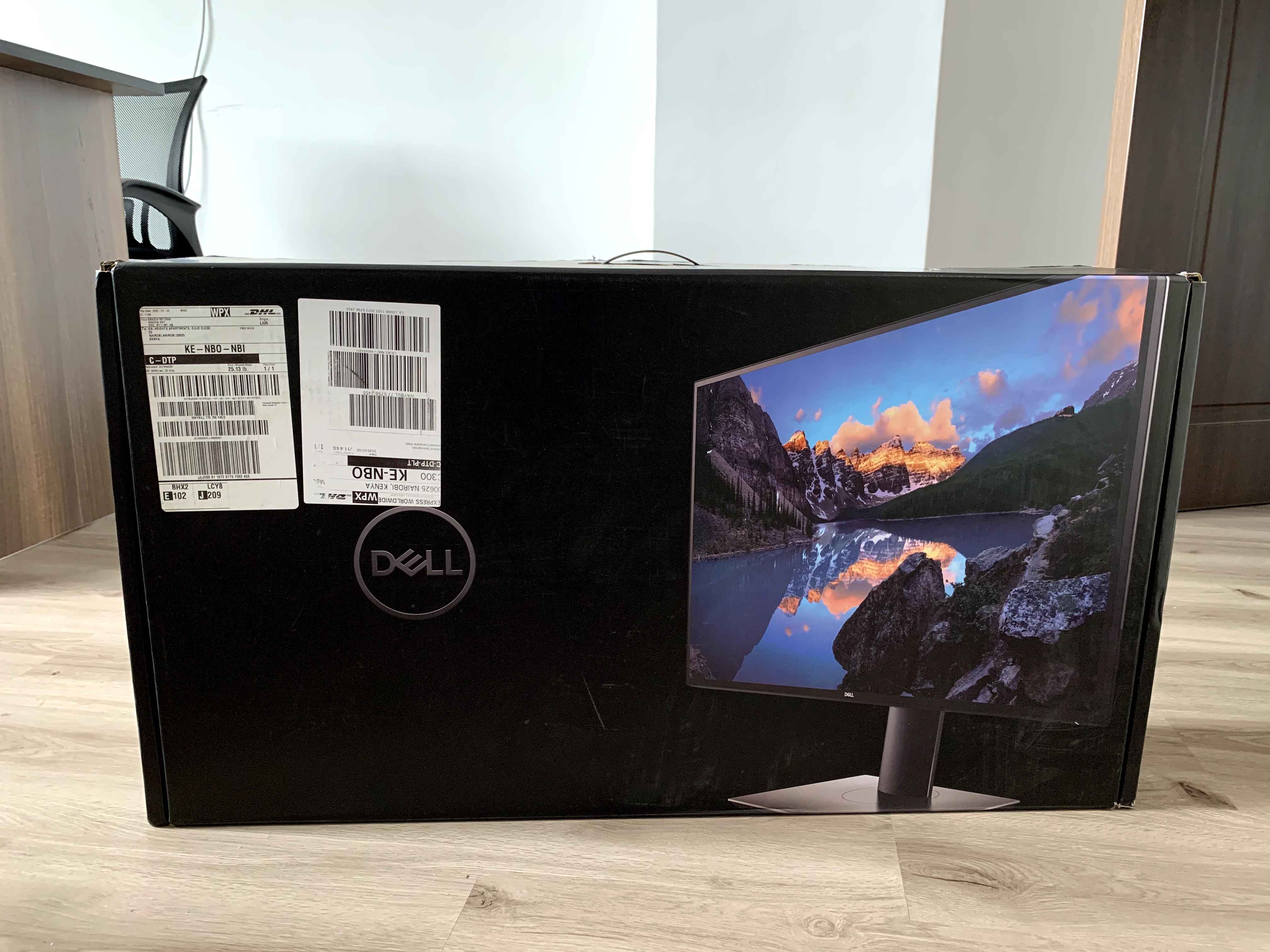 Dell UltraSharp U2720Q 27 Inch 4K UHD (3840 x 2160) LED Backlit LCD IPS USB-C Monitor (7GZ651) — image 3