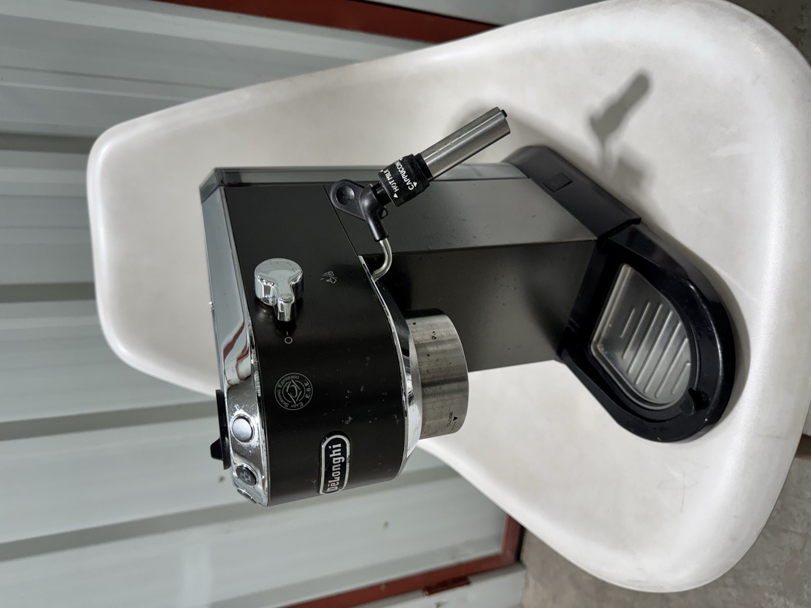 De'Longhi Dedica EC685 Espresso Machine — image 2