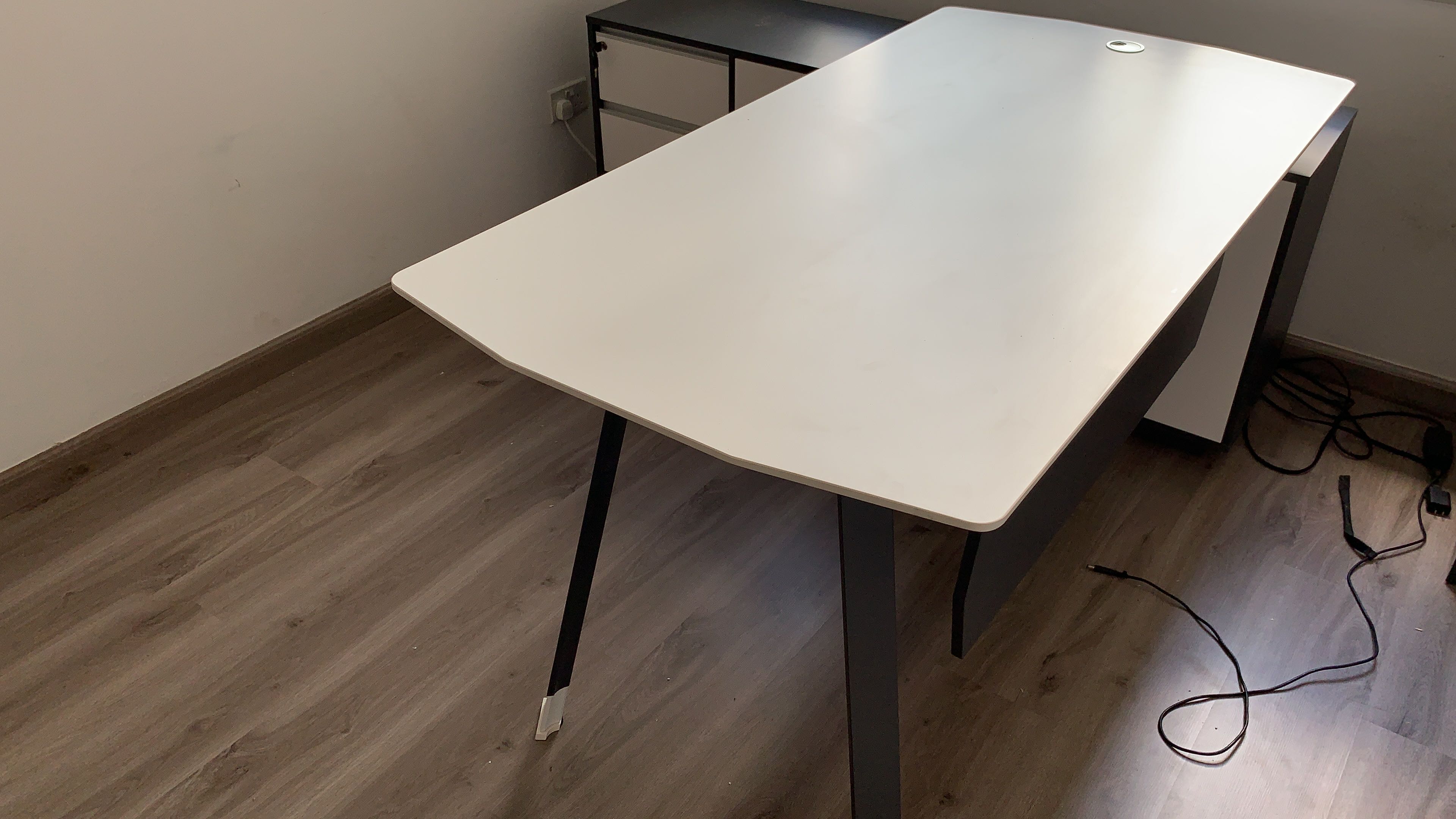 L-Shaped Office Table — image 3