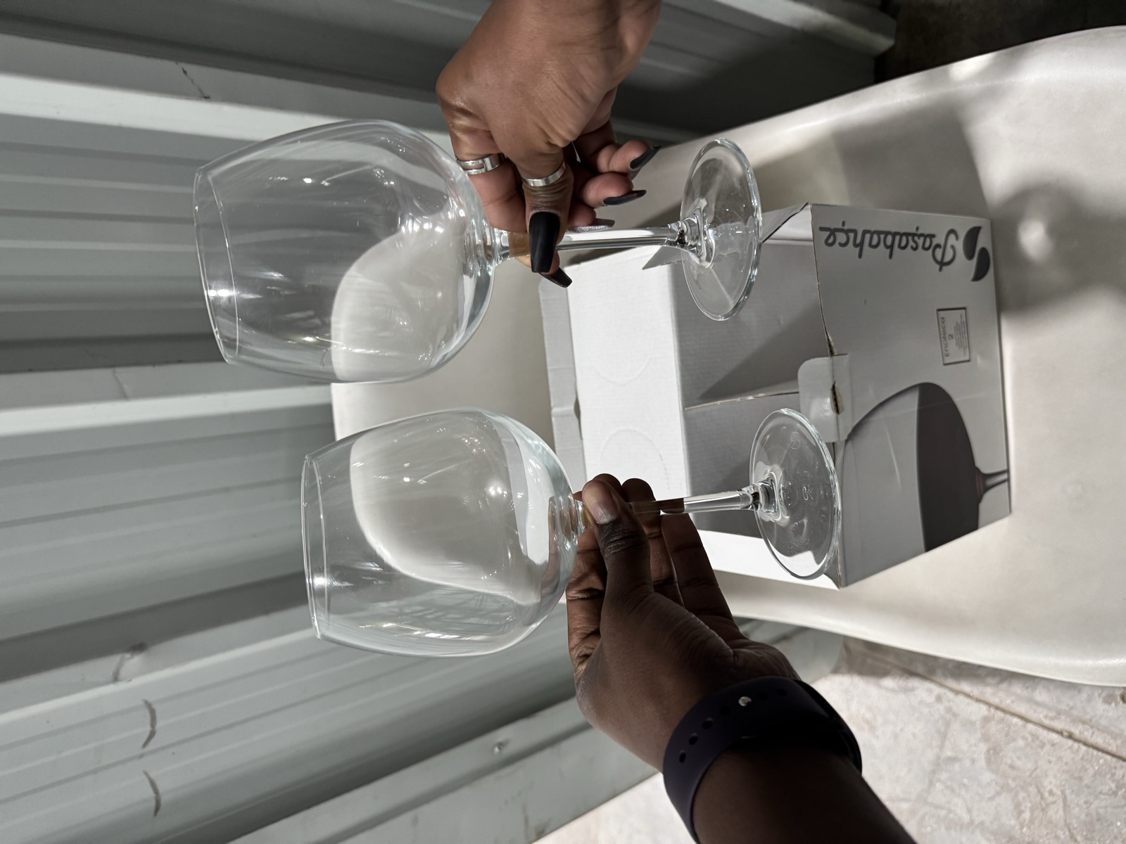 Large Wine Glasses (Pair) — image 2