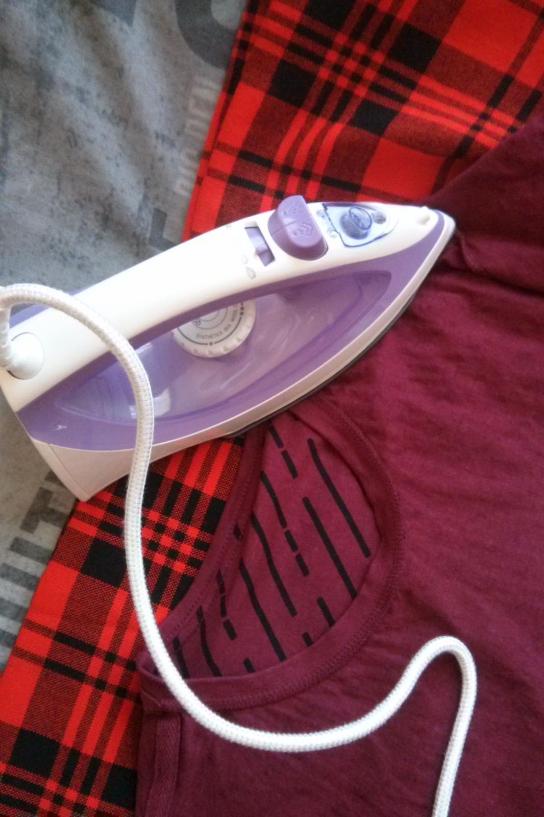 Philips FeatherLight Iron — image 7