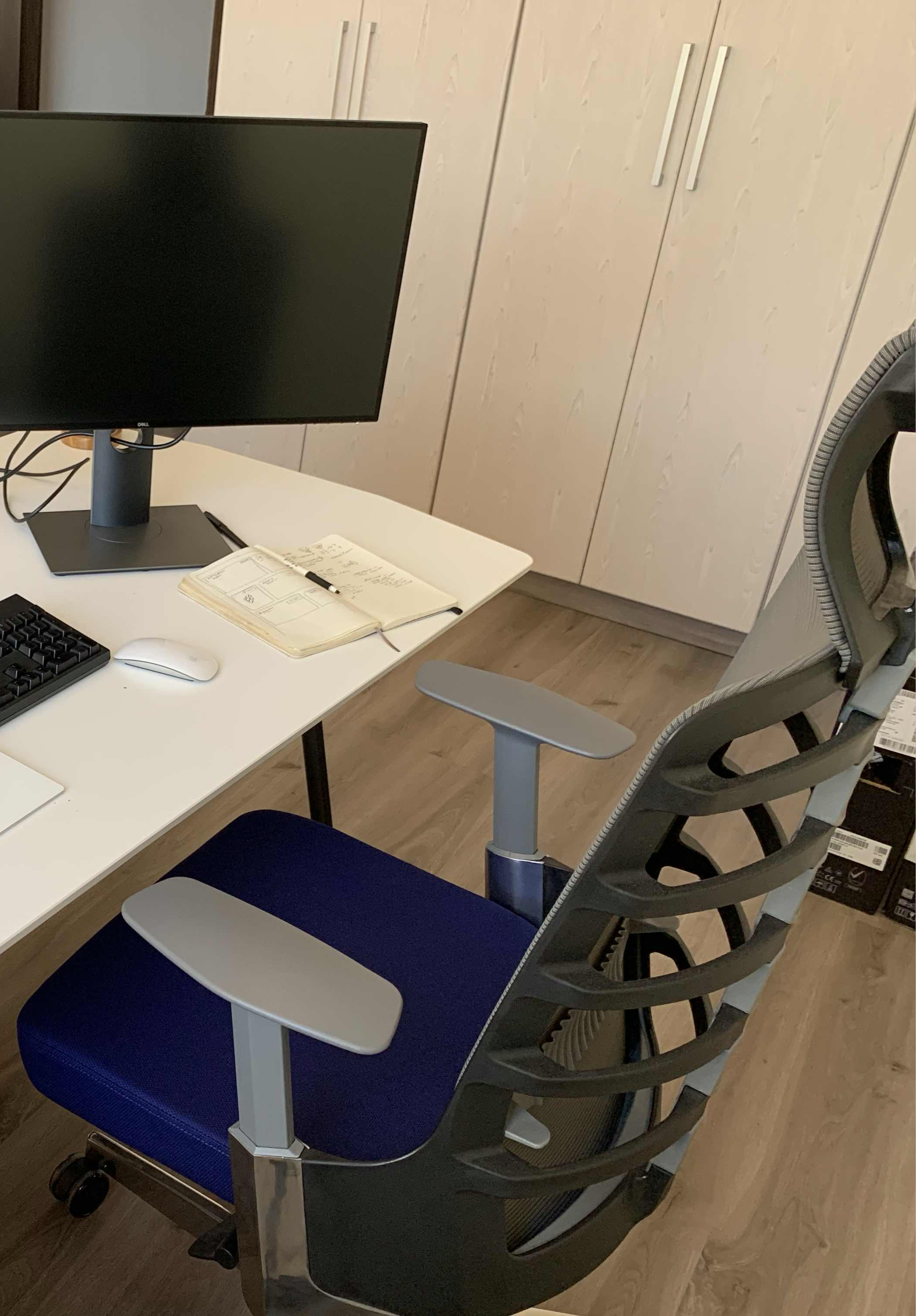 Spinelly Ergonomic Office Chair — image 3